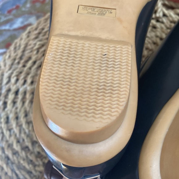 Sperry Women's Saltwater Duck Boot size 9.5
STYLE # STS91176 - Picture 6 of 9